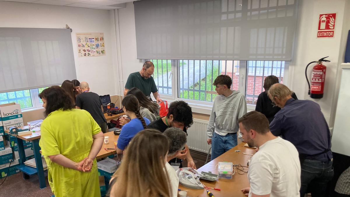 Un momento de la actividad en el IES de Nava