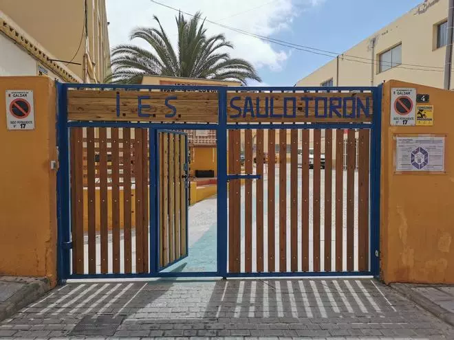 El colapso eléctrico del IES Saulo Torón de Gáldar dejará sin inicio del curso a 750 estudiantes