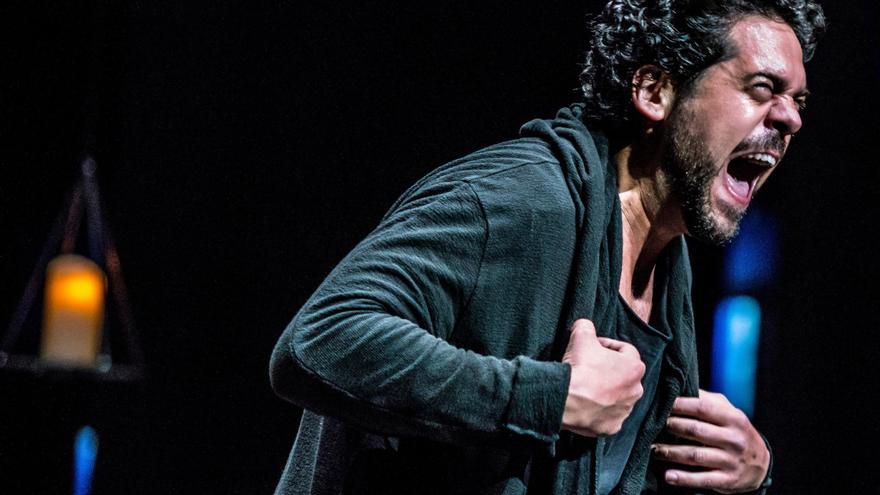 Antonio Campos encarna al Lazarillo de Tormes en esta representación que se podrá disfrutar el 27 de marzo a las 18.00 horas en la plaza Jerónimo Cuervo, delante de la fachada del Teatro Cervantes.