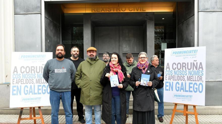 O BNG fai campaña na Coruña para restituir nomes e apelidos en galego