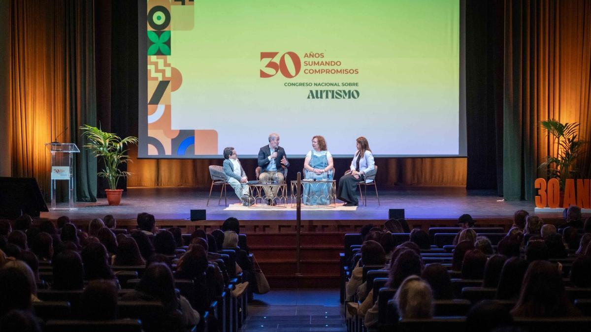 Inauguración del Congreso ‘30 años sumando compromisos’, en el Paraninfo de La Laguna.