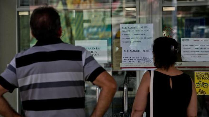 Los hospitales apuestan por abrir los ambulatorios por las tardes en verano