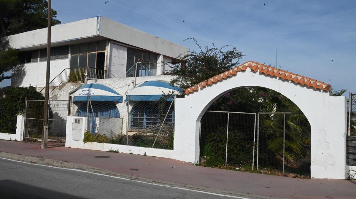 Edificio del antiguo restaurante por el que se han interesado varios hosteleros.