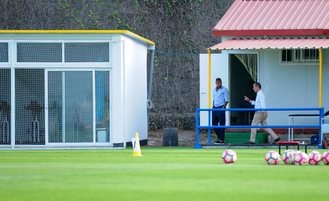 Entrenamiento de la UD Las Palmas en Barranco ...