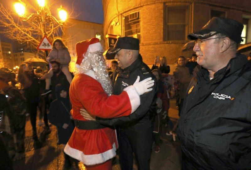 Visita de Papá Noel a la Policía Nacional