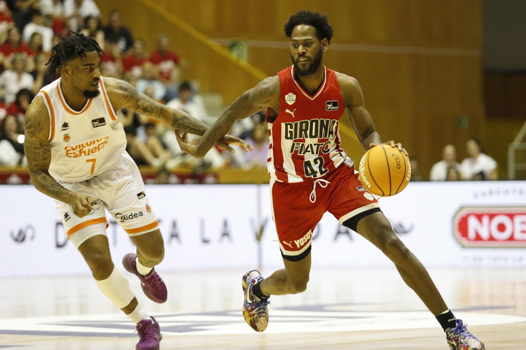 Les fotos del Bàsquet Girona - València Basket