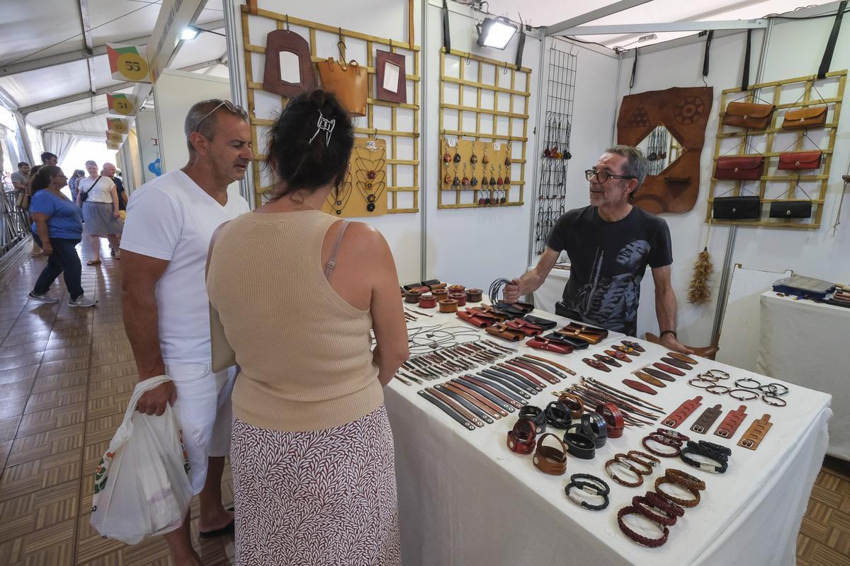13-08-2024 SAN BARTOLOMÉ DE TIRAJANA. Feria de Artesanía del Faro de Maspalomas  | 13/08/2024 | Fotógrafo: Andrés Cruz