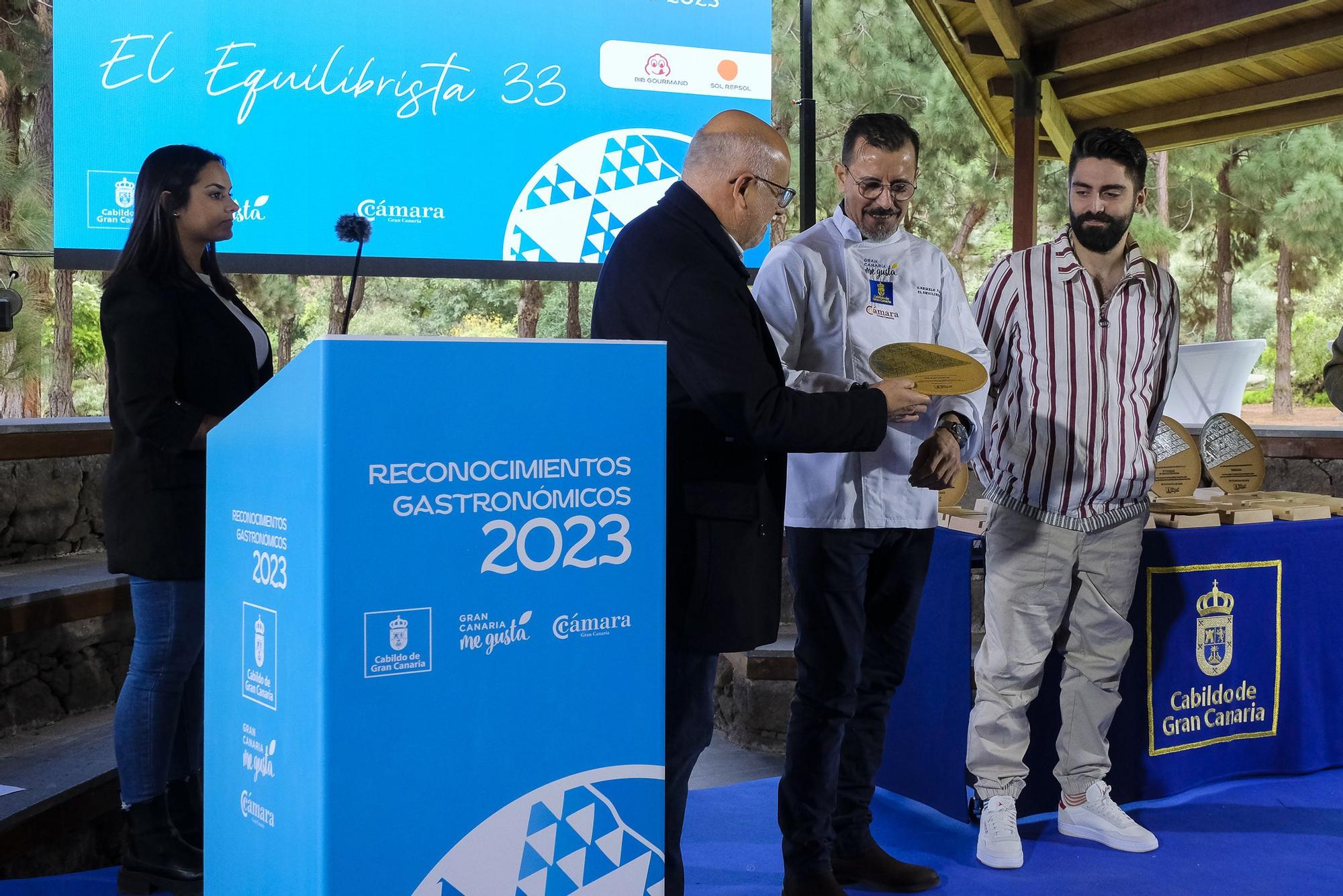 El Cabildo de Gran Canaria homenajea a los galardonados con las Guías Michelin y Repsol 2023