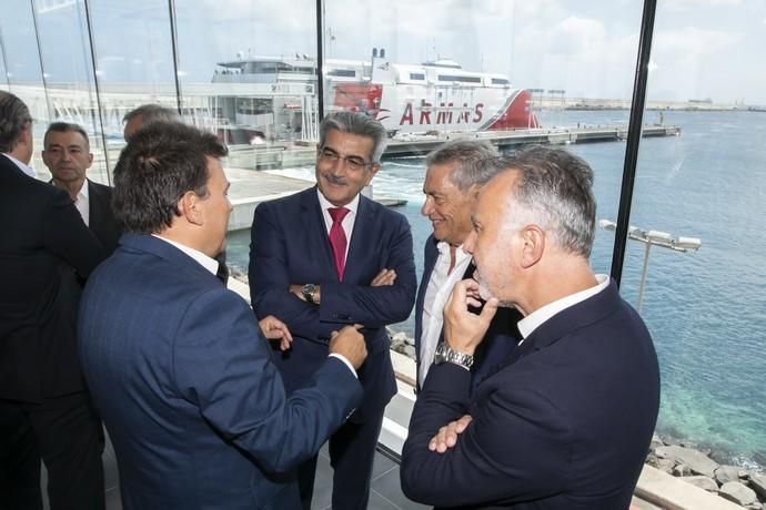 12.09.19. Las Palmas de Gran Canaria. Nueva terminal de la Naviera Armas en el Puerto de Las Palmas. El presidente de Canarias recorre el nuevo edificio terminal y el catamarán Volcán de Tagoro acompañado por Antonio Armas Fernández. Foto Quique Curbelo  | 12/09/2019 | Fotógrafo: Quique Curbelo