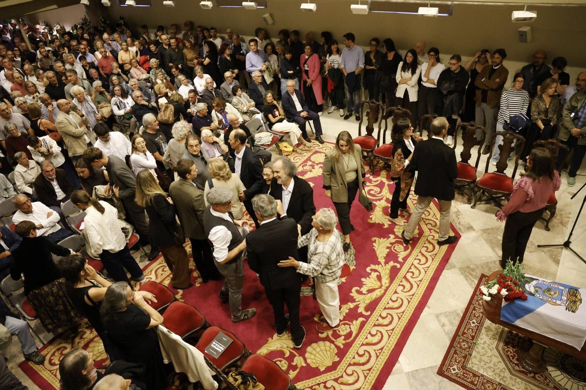 O último adeus a Xosé Manuel Beiras dende Santiago