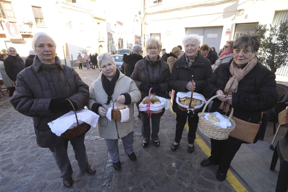 Tradicional bendición de les Coquetes de Sant Blai en Sagunt