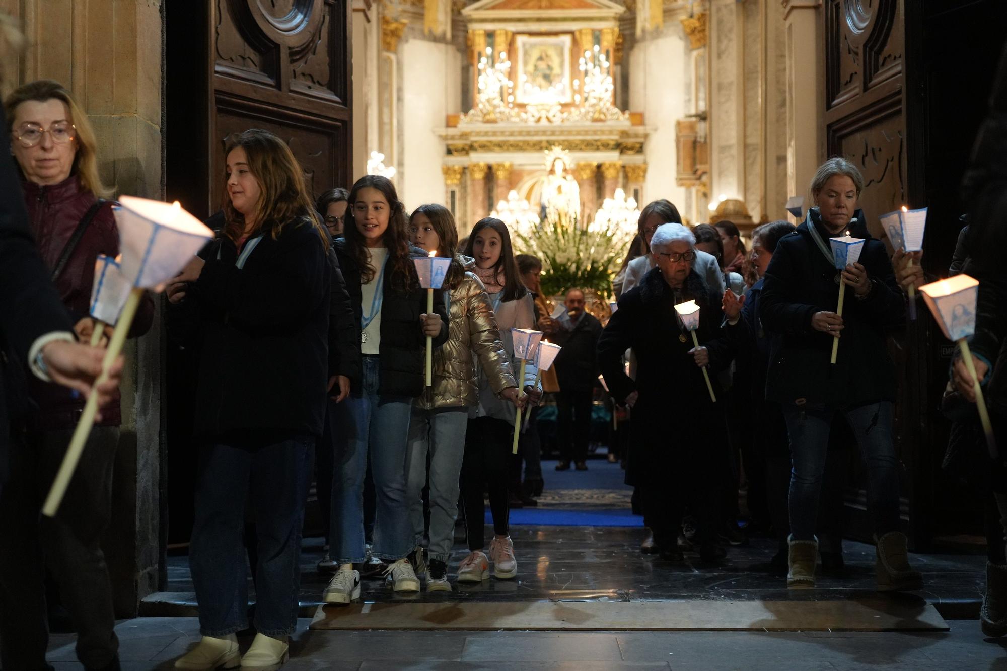 La procesión del 'farolet' cierra las fiestas de las purisimeras en Vila-real