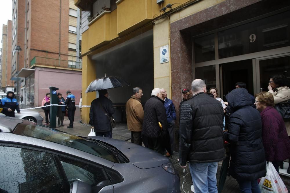 Incendio en un garaje de la calle Doctor Marañón de Avilés