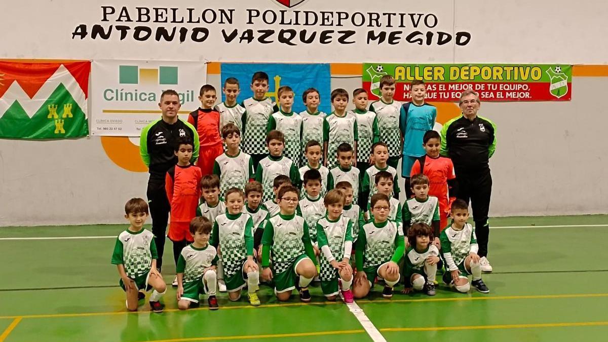 Jugadores y entrenadores del Aller Deportivo FS.