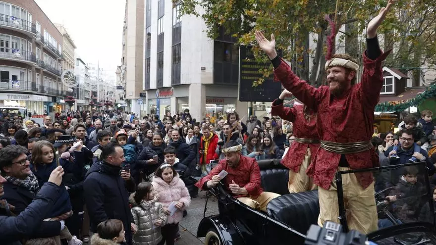 El Cartero Real recoge las cartas de los niños y niñas de Córdoba