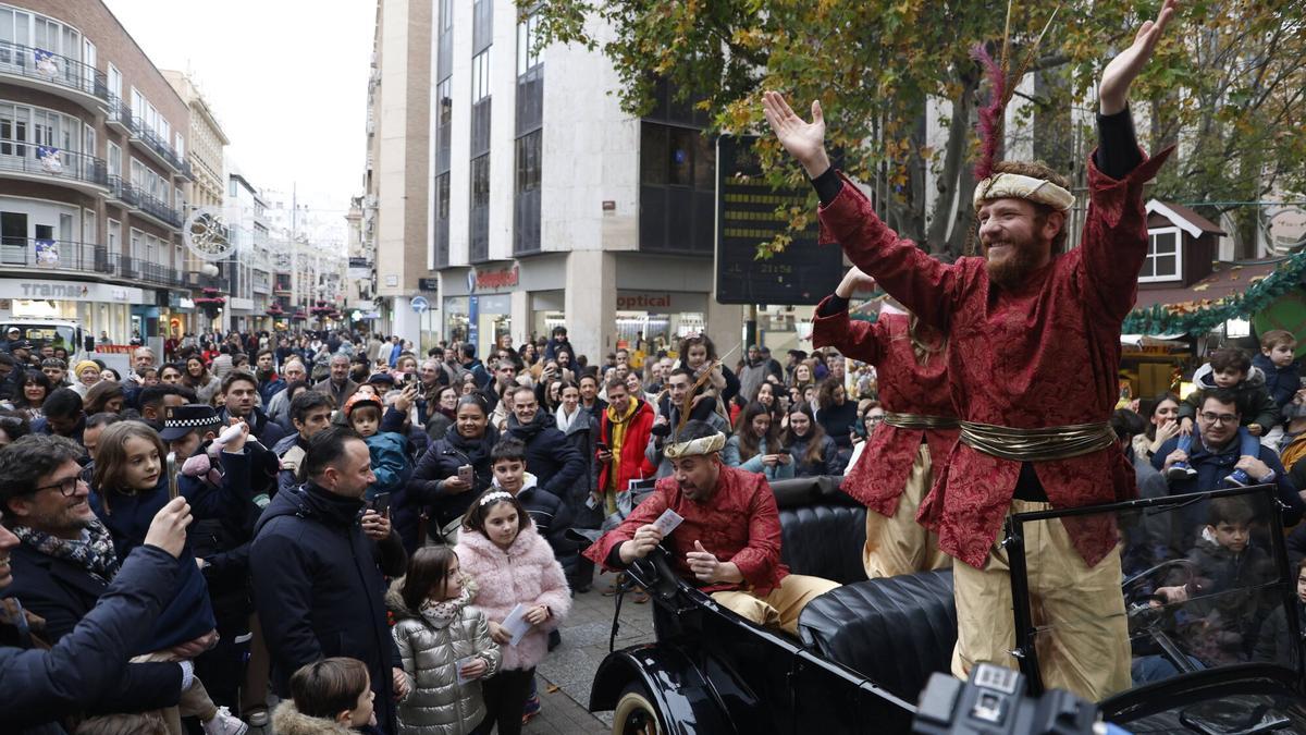 El Cartero Real recoge las cartas de los niños y niñas de Córdoba