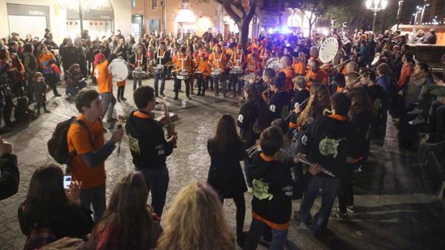 La Girona Gran Parade omple de música els carrers de la ciutat