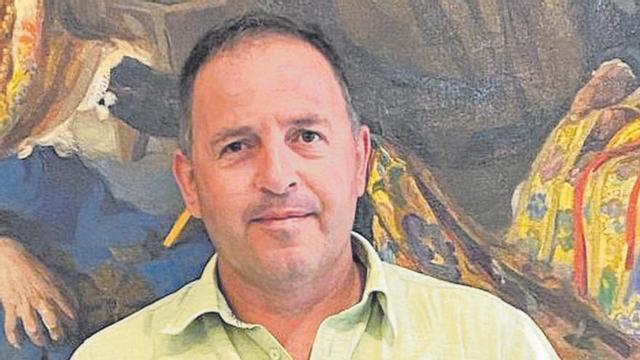 "La Virgen de Árboles, los bordados, el pan y los espantos de toros son los emblemas de Carbajales"