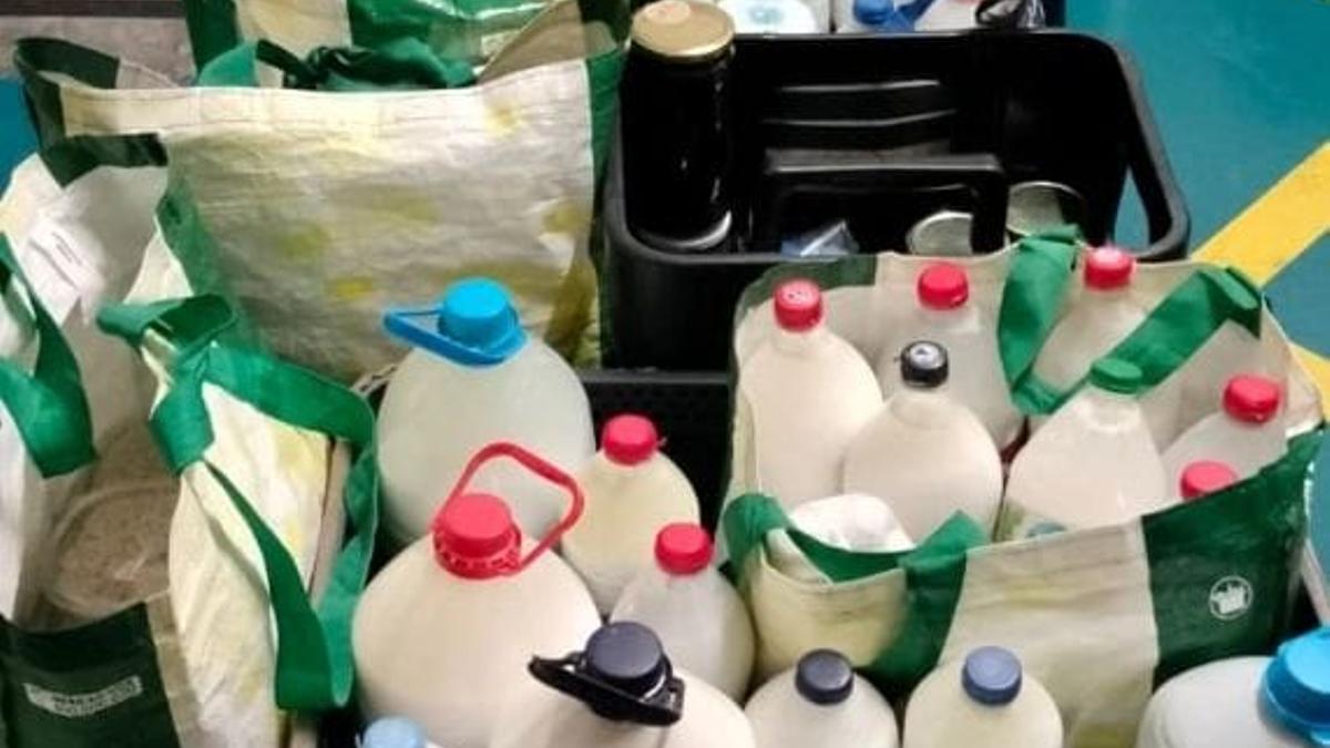 Productos alimentarios interceptados por la Policía Local de Santa Coloma