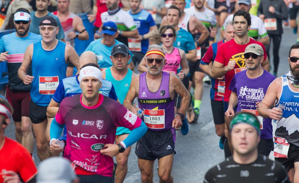 Las mejores imágenes de la 30 edición de la Media Maratón de Santa Pola