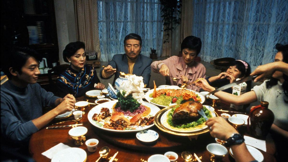 Una escena de la película 'Comer, beber, amar'.