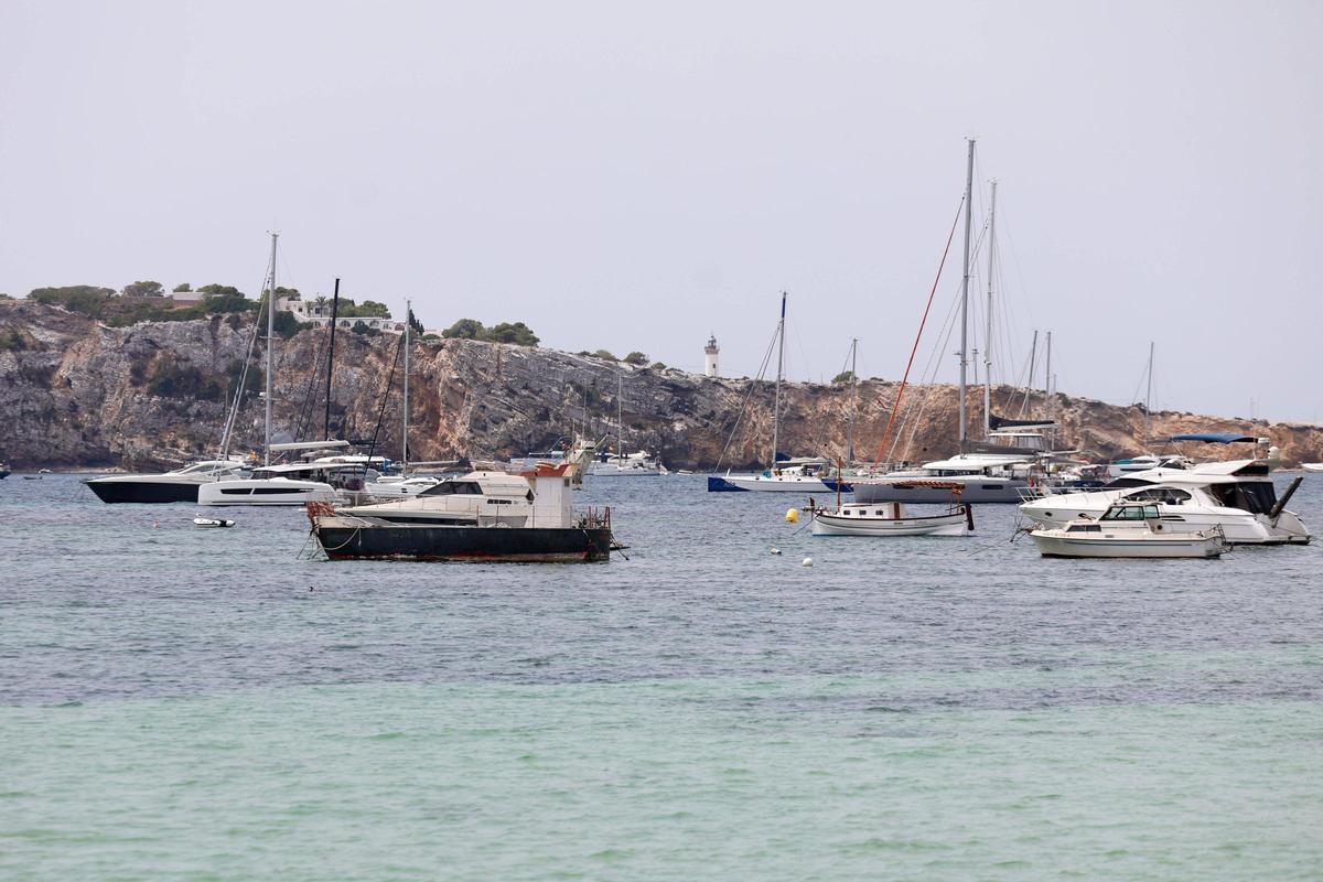 El eterno problema de los vertidos fecales en la bahía de Portmany