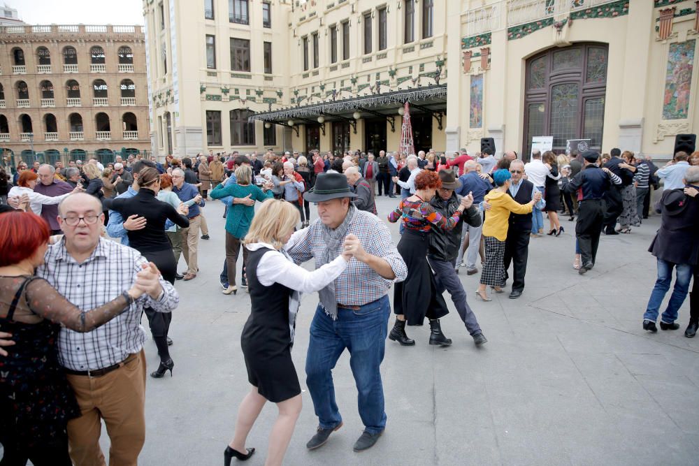 Tango en el vestíbulo de la Estación del Norte