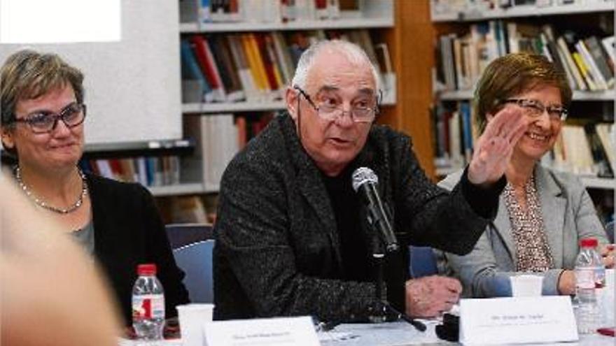 Josep Maria Nadal, entre Avel·lina Sunyer i Gemma Rigau.