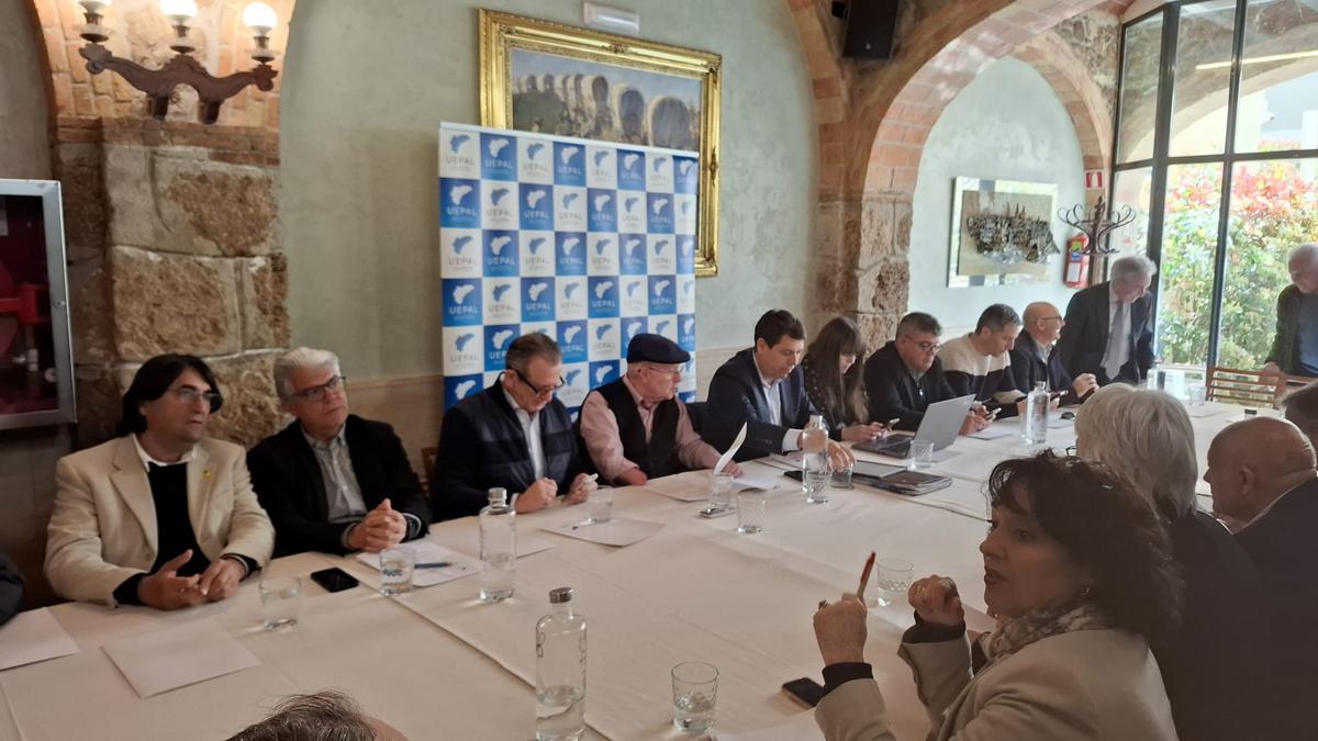 Uepal ha celebrado una reunión este lunes en Alcoy