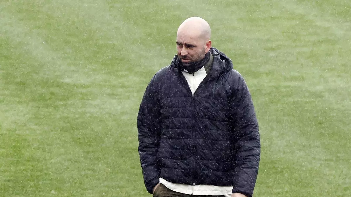 Giráldez: «No puedes estar ni cerca de sentirte favorito contra el Real Madrid»