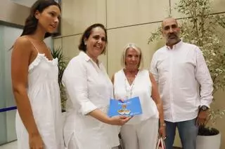 Unos pendientes de plata chapados en oro, los ganadores del concurso de diseño "Córdoba, una joya"