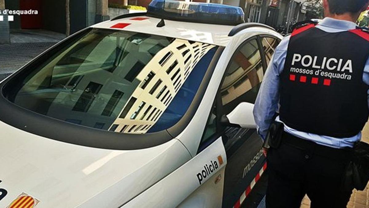 Los Mossos detuvieron a dos sospechosos en el distrito de Sant Martí de Barcelona.
