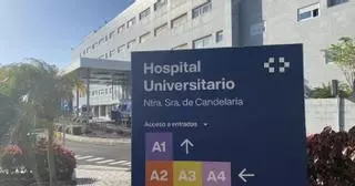 Una celadora de La Candelaria retiene a un anciano y le roba 4.000 euros