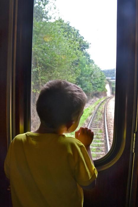 Descubrir Asturias en ferrocarri: Renfe inaugura con lleno absoluto su primer tren turístico del verano