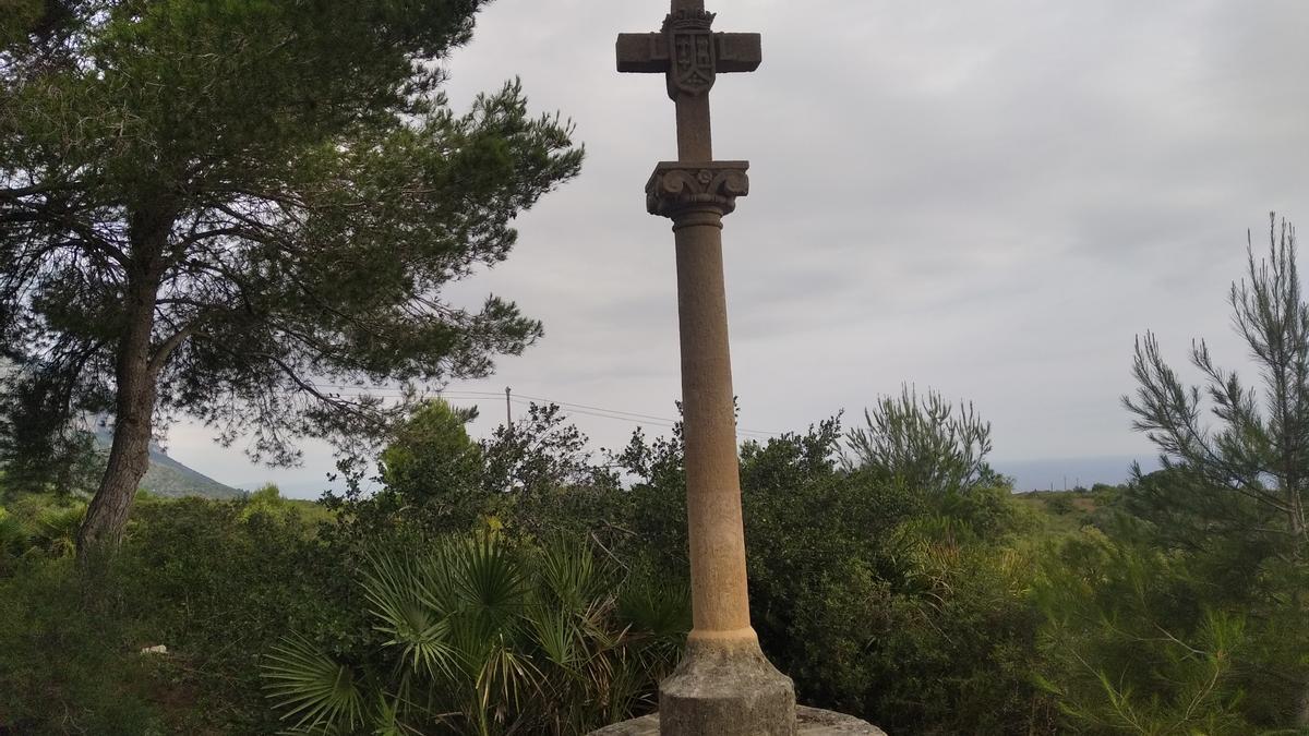 La creu del Montgó que marca el límit entre Xàbia i Dénia