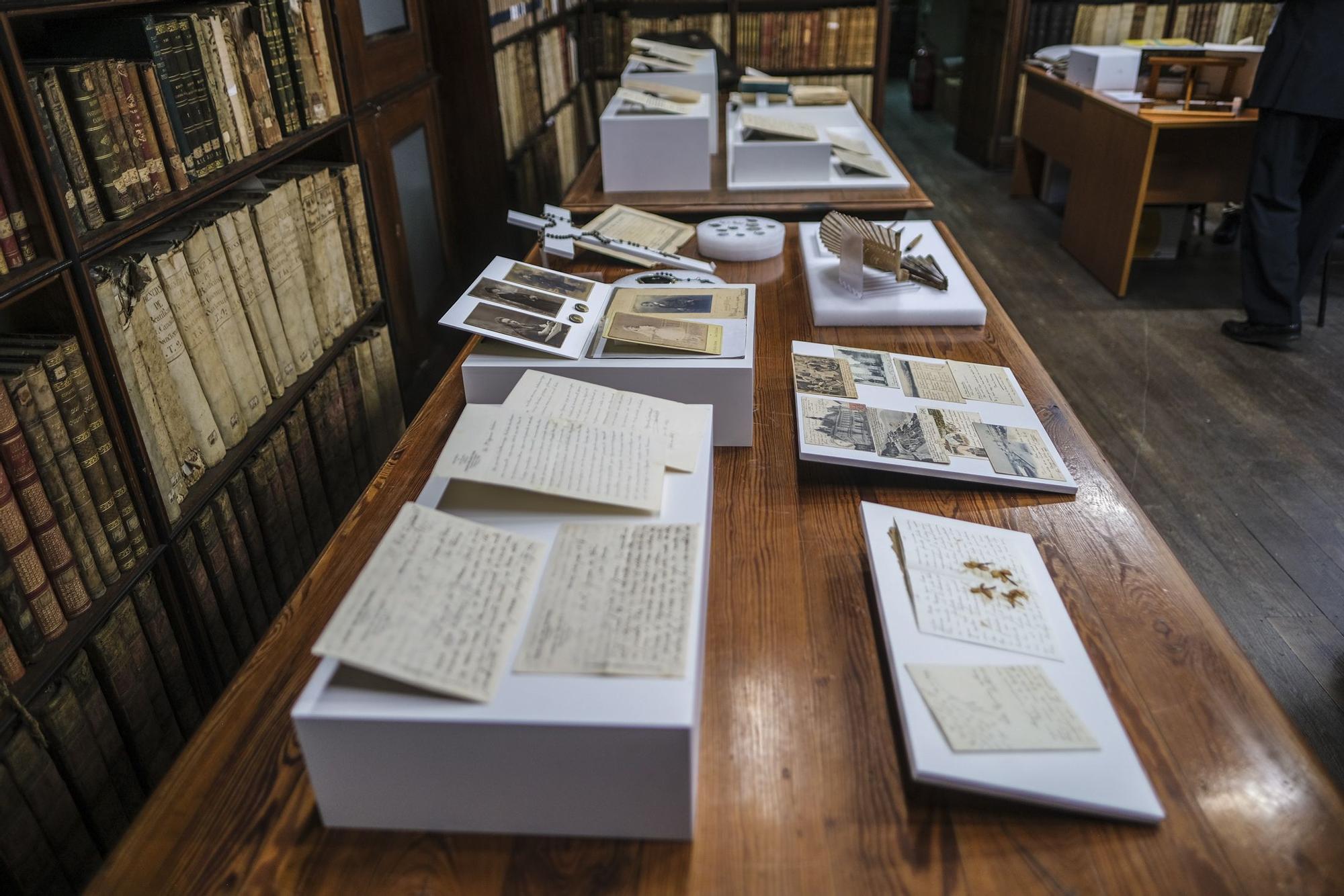 Donación al Museo Canario del archivo personal de los herederos de la escritora Ignacia de Lara