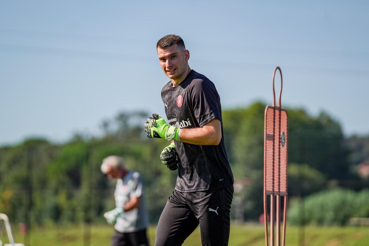 Dominik Livakovic, durant un entrenament amb el Girona
