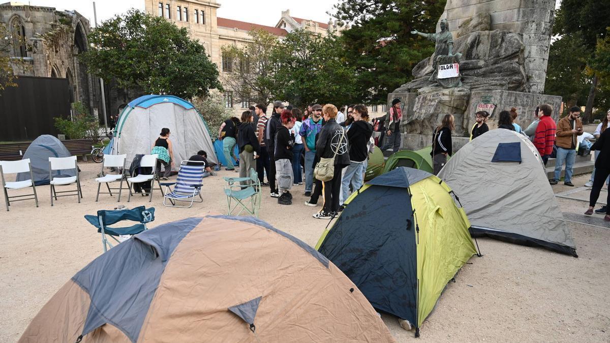 La acampada pacífica por el derecho a la vivienda llega a Pontevedra