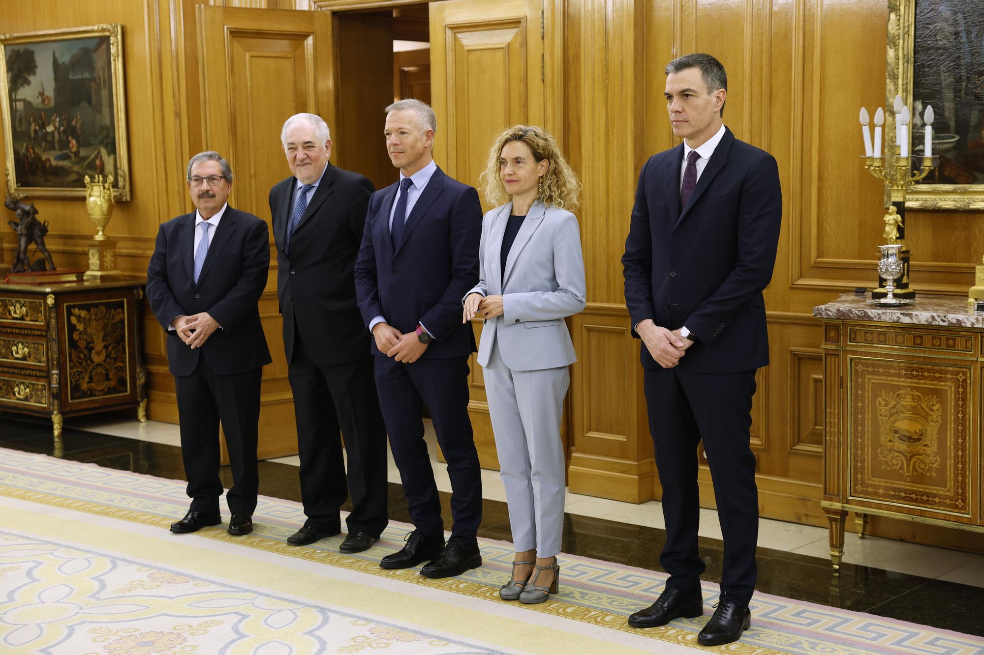 Miñones recibe la cartera del Ministerio de Sanidad