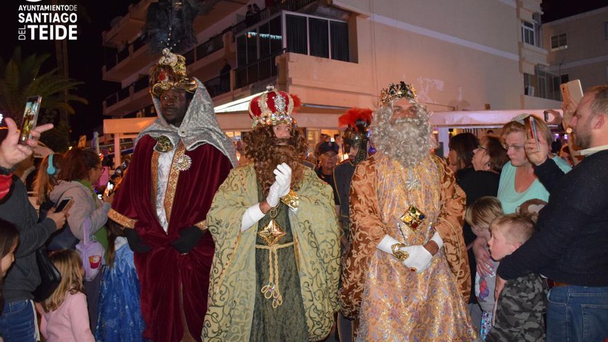 Their Majesties the Three Kings of the East, about to arrive in Santiago del Teide