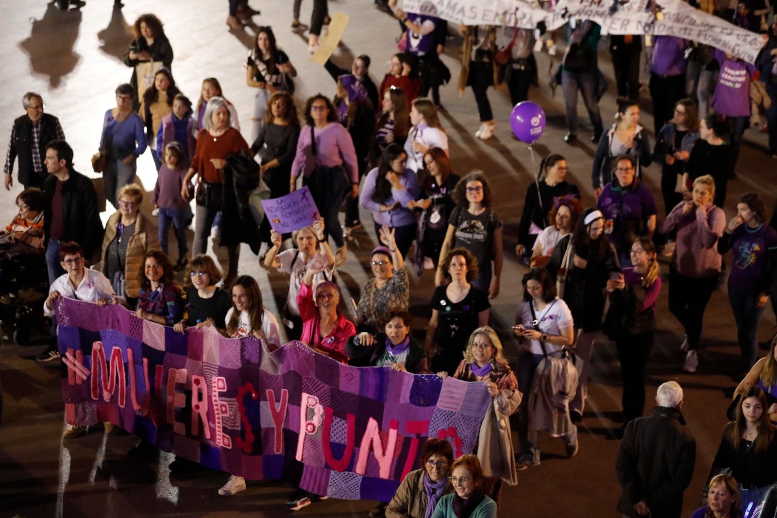 La manifestación de la Coordinadora Feminista de València para celebrar el 8 M