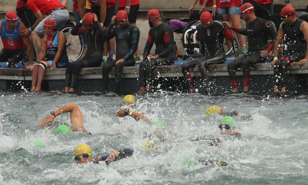 Triatlón en la Marina de Valencia