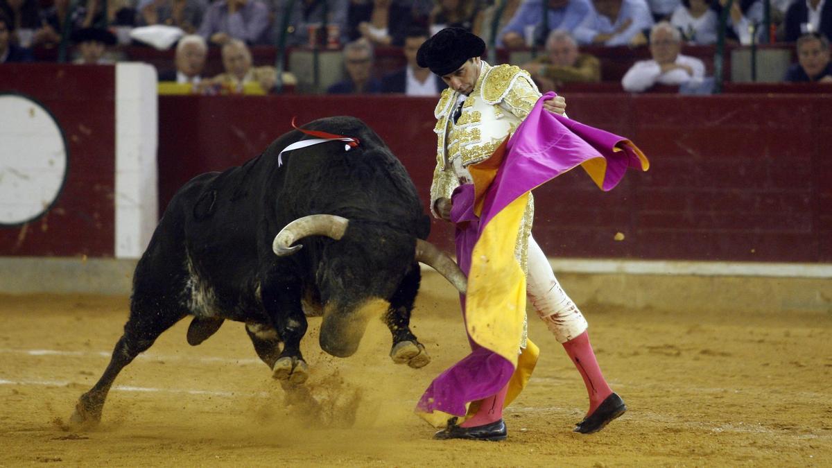 Enrique Ponce, en la temporada de su despedida, actuará por última vez en la plaza de toros de La Misericordia el sábado 5 de octubre.