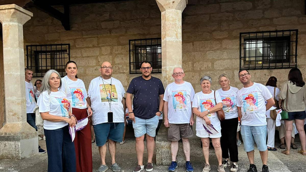 Más de 200 personas unen cultura y solidaridad en Toro en la V Noche Blanca contra el cáncer