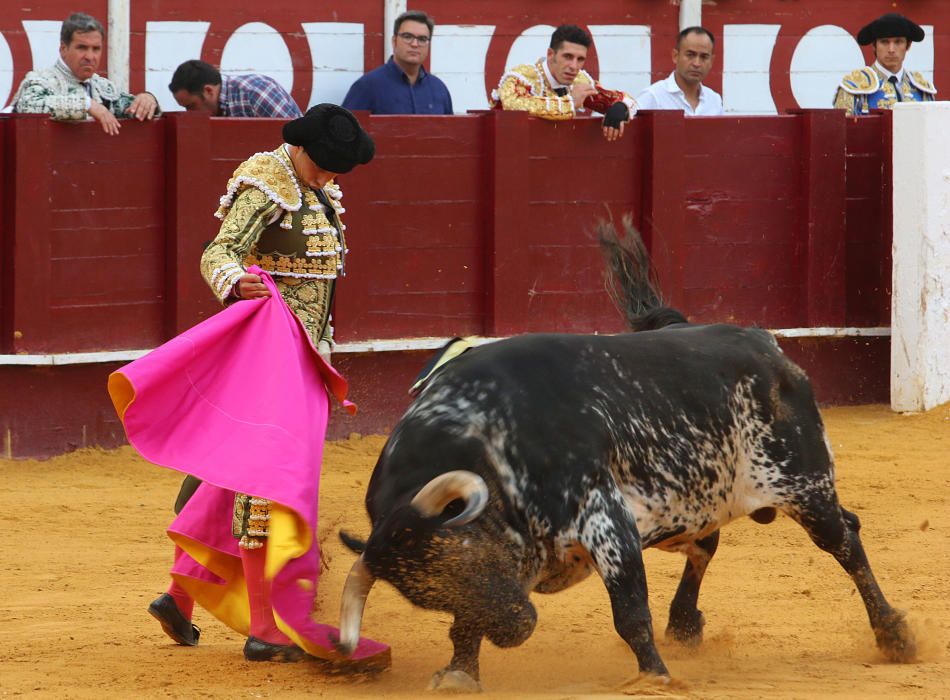 Castella y Talavante dan brillo a la tarde en Málaga