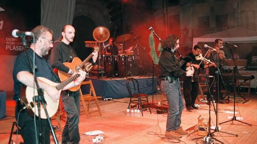 Capercaille y Luar na lubre, en el primer día del festival Folk de Plasencia