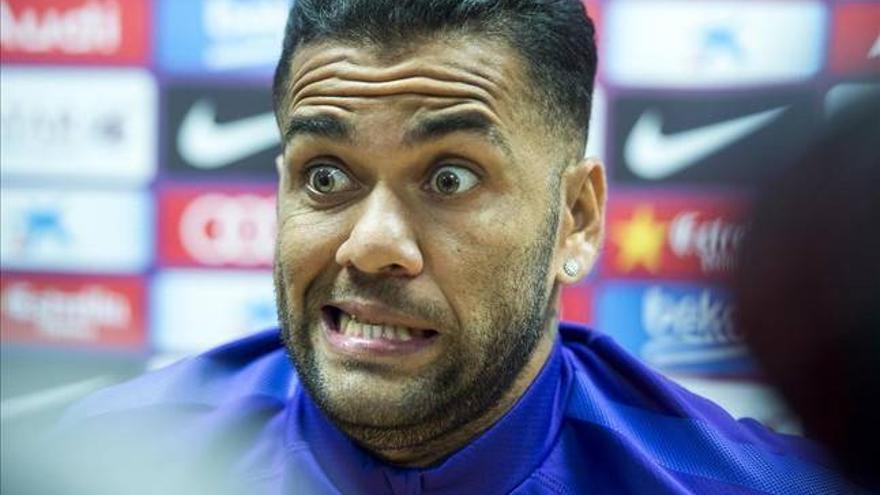 Dani Alves dice que &quot;a estas alturas,está descartado que siga&quot; en el Barça