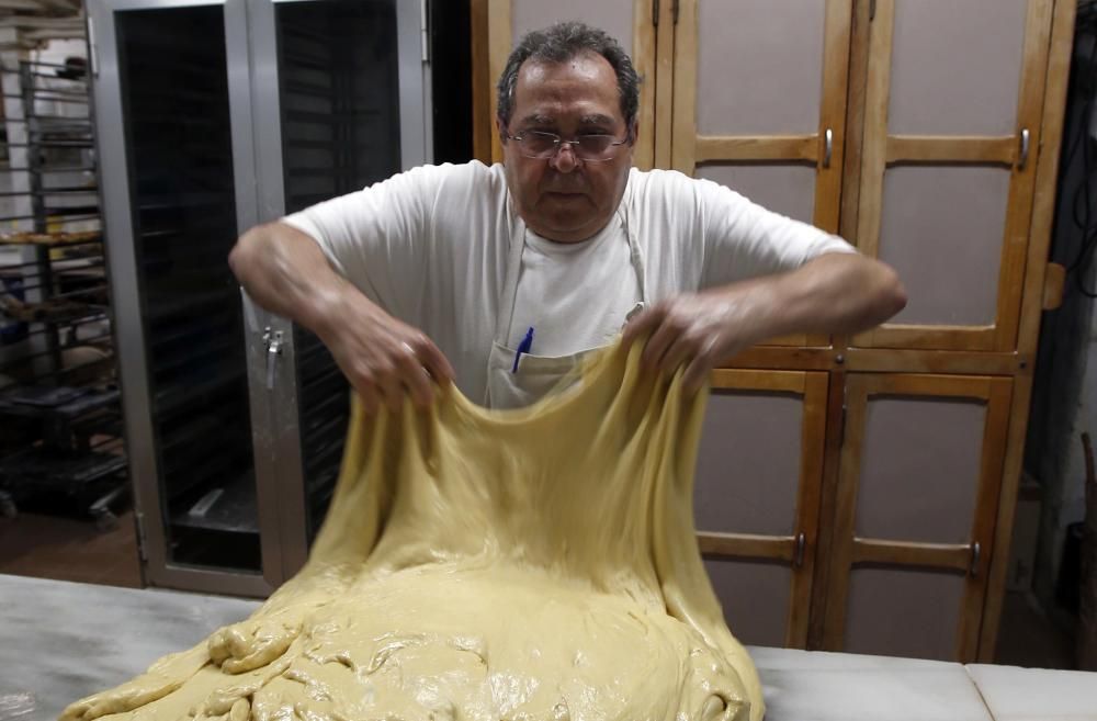 Forn de Vicent García. Primer premio de escaparate y torta de pasas y nueces.