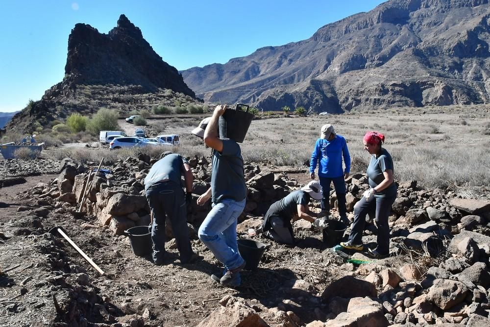 Hallan en La Fortaleza estructuras funerarias desconocidas en Canarias