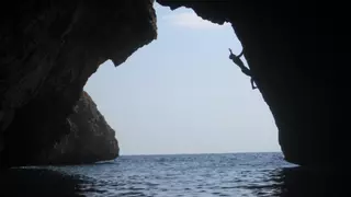 Las 3 cuevas marinas que puedes explorar en la provincia de Alicante
